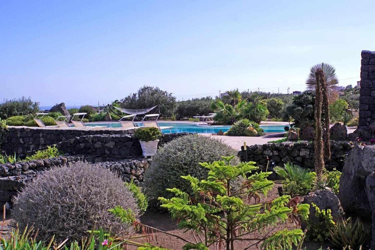 Dammusi E Relax Villa Pantelleria Bagian luar foto